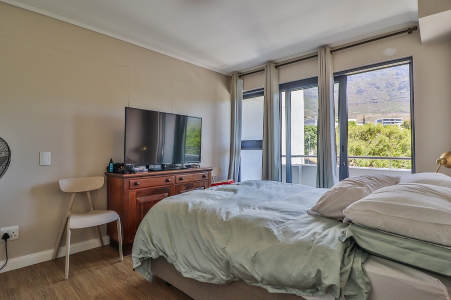 2 Bedroom Property for Sale in Vredehoek Western Cape